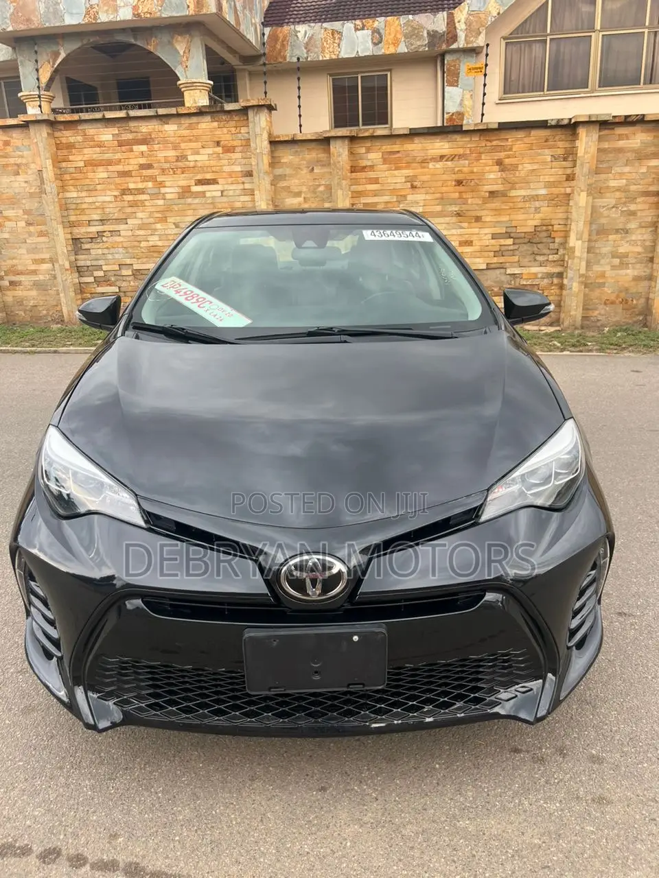 Toyota Corolla SE (1.8L 4cyl 6M) 2018 Black
