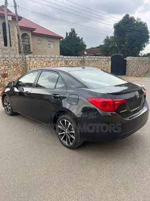 Toyota Corolla SE (1.8L 4cyl 6M) 2018 Black