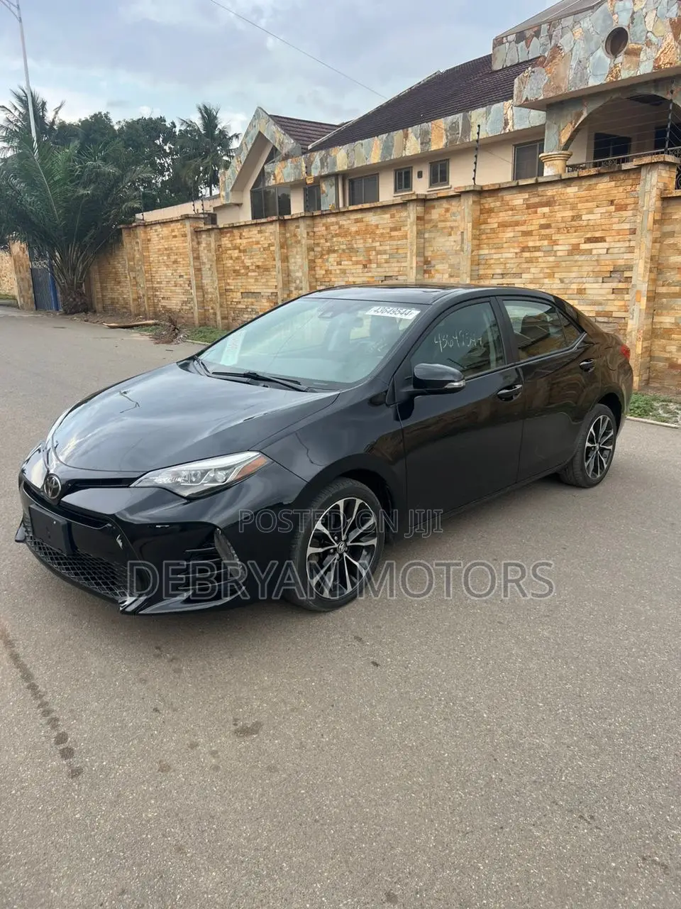 Toyota Corolla SE (1.8L 4cyl 6M) 2018 Black