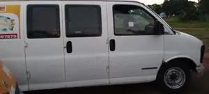 GMC Savana 2011 White