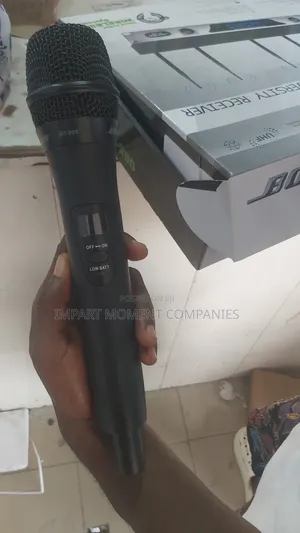 Boss Professional UHF Wireless Microphone