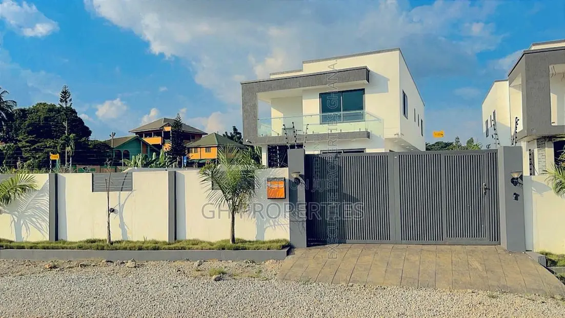 4bdrm House in Ahinsan Estate., Kumasi Metropolitan for sale