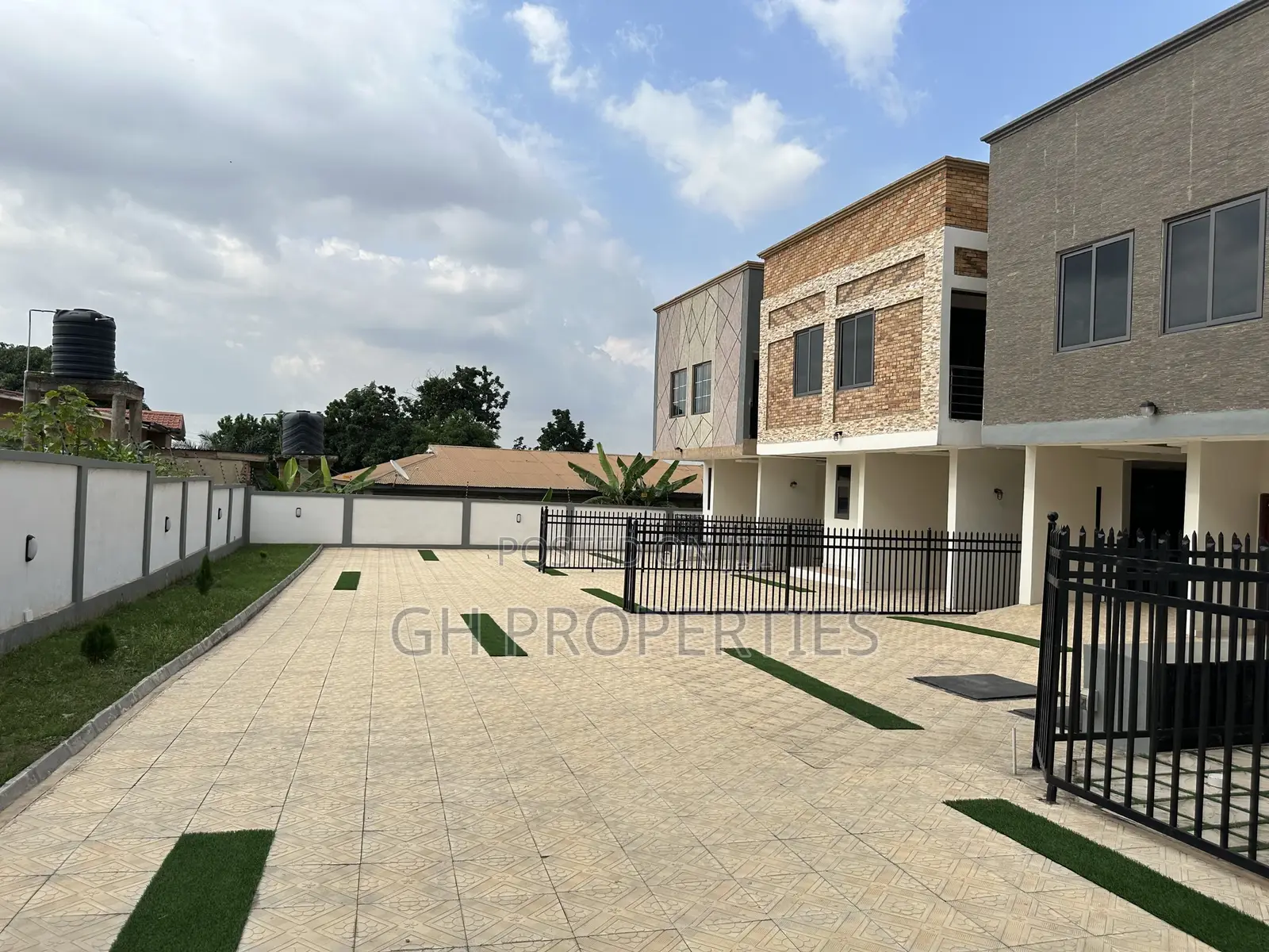 3bdrm Duplex in Atonsu,Serwia, Kumasi Metropolitan for sale