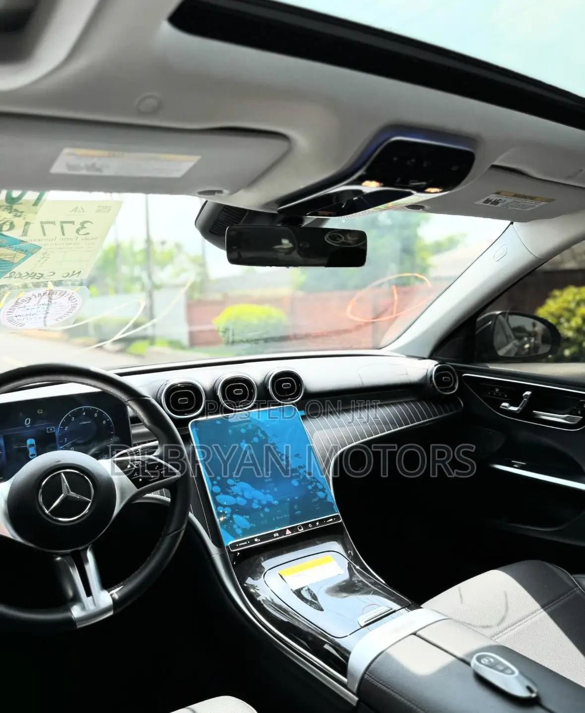 Mercedes-Benz C300 2023 Black