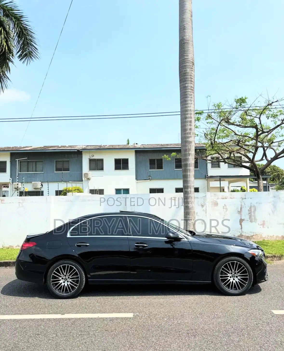 Mercedes-Benz C300 2023 Black