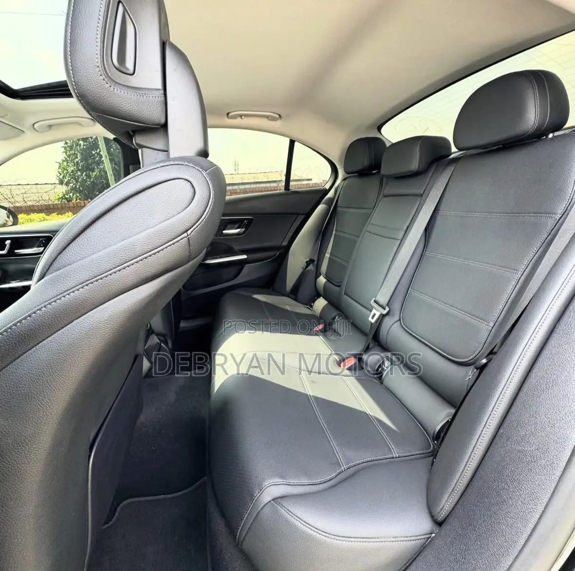 Mercedes-Benz C300 2023 Black