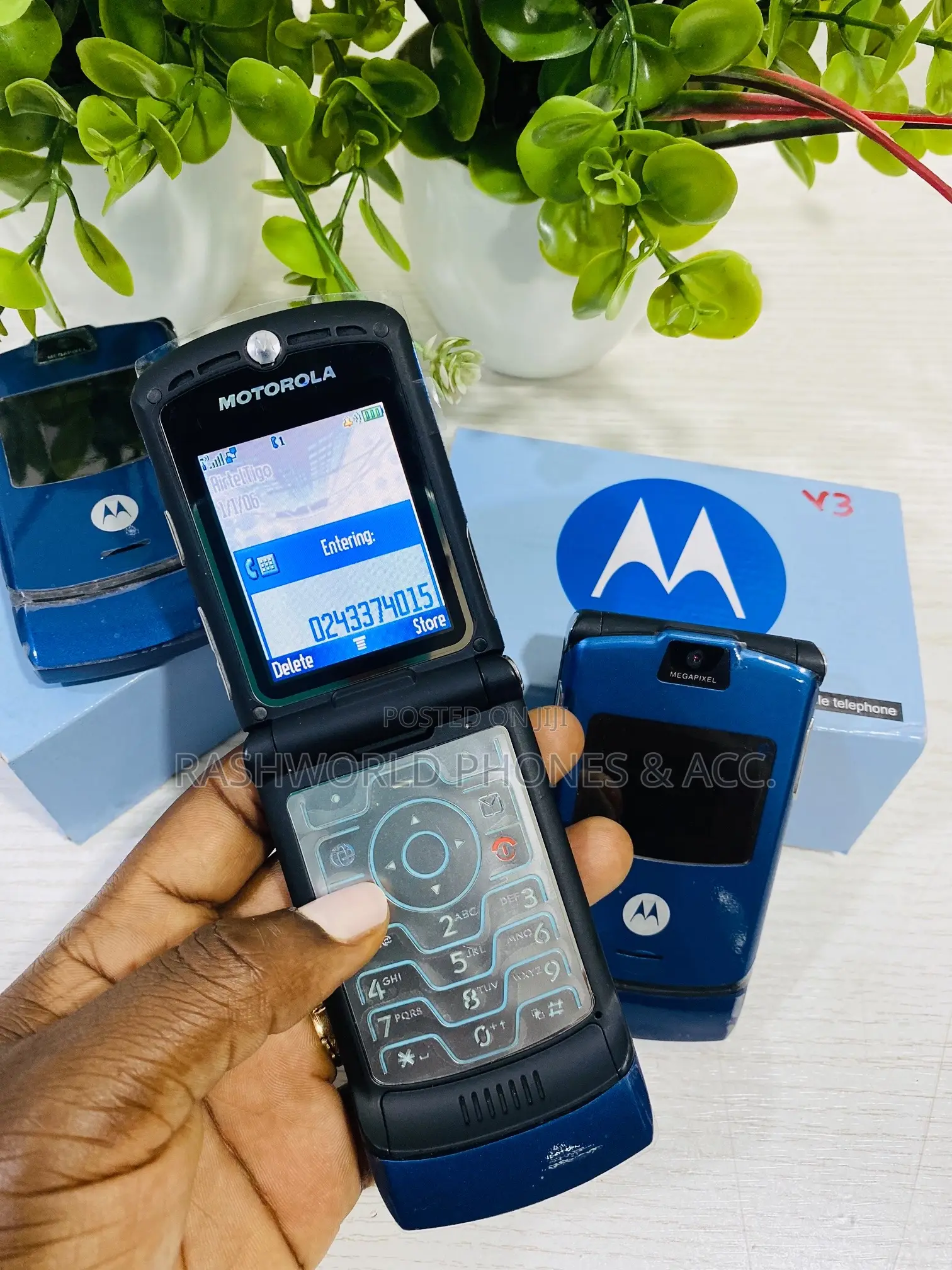 New Motorola RAZR V3 Blue