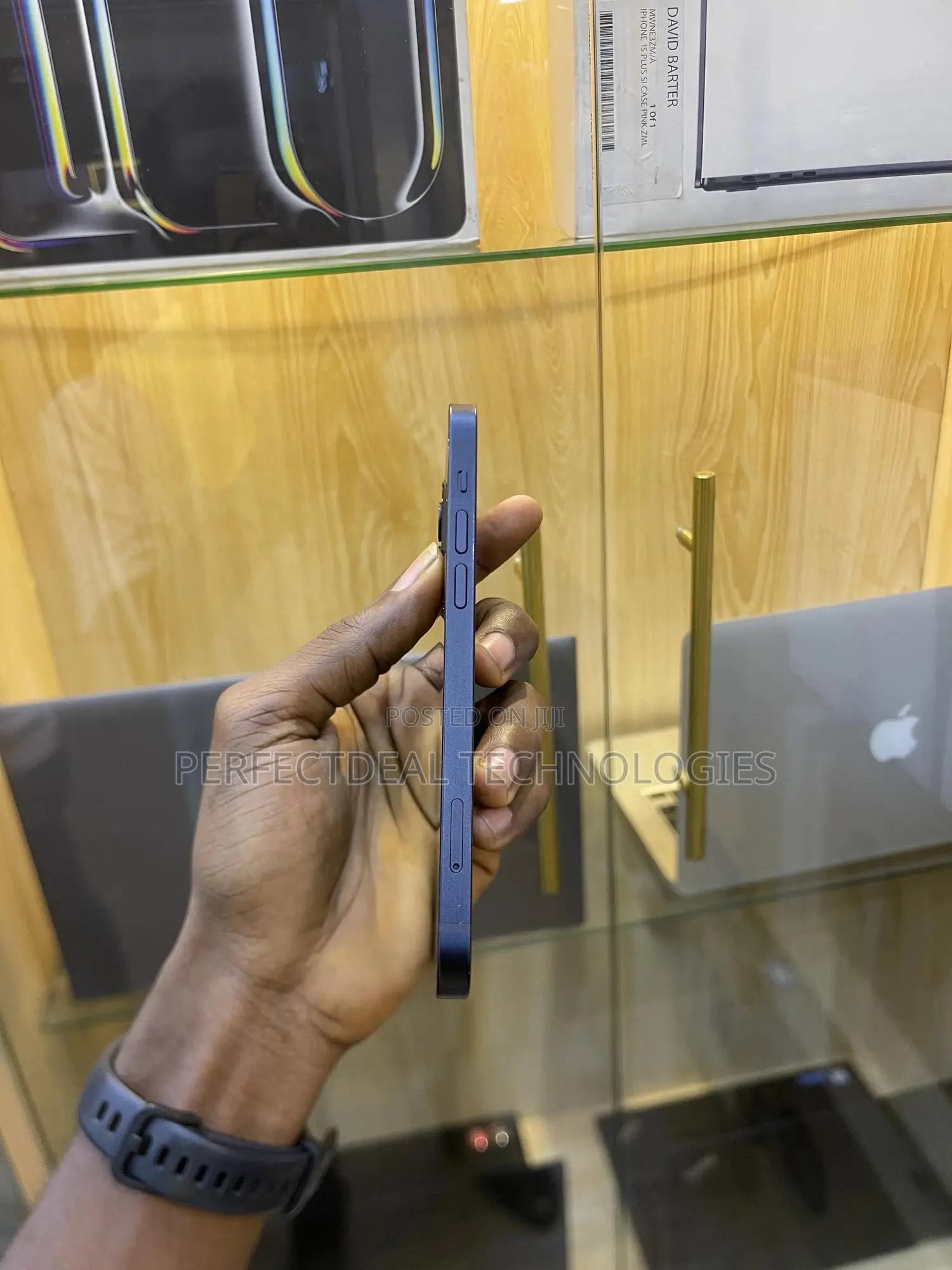 New Apple iPhone 12 64 GB Black