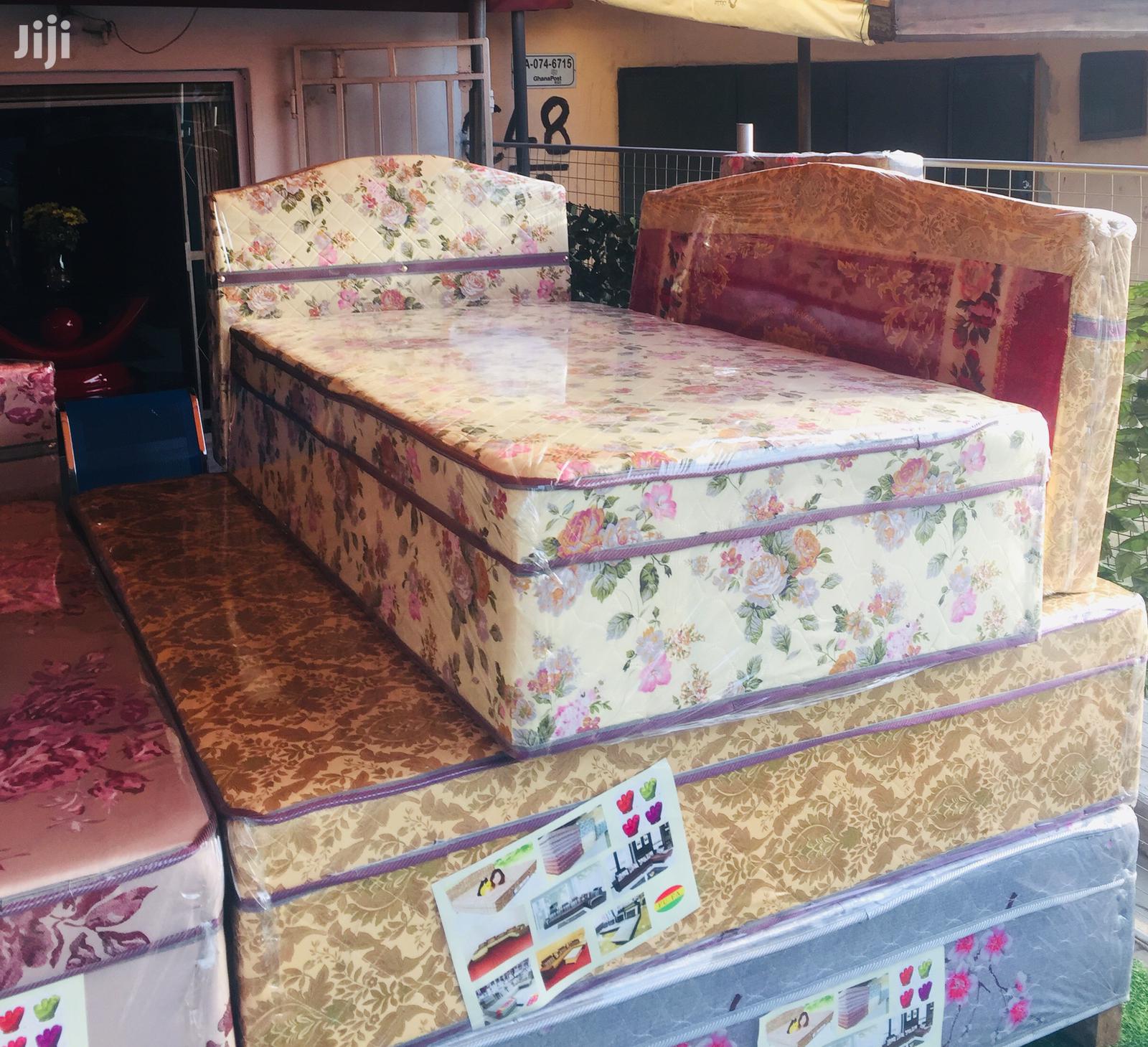 1 Half Inbuilt Bed With Mattress.