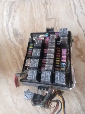 Ssangyong Rexton 2.7 Diesel Fuse Relay Box