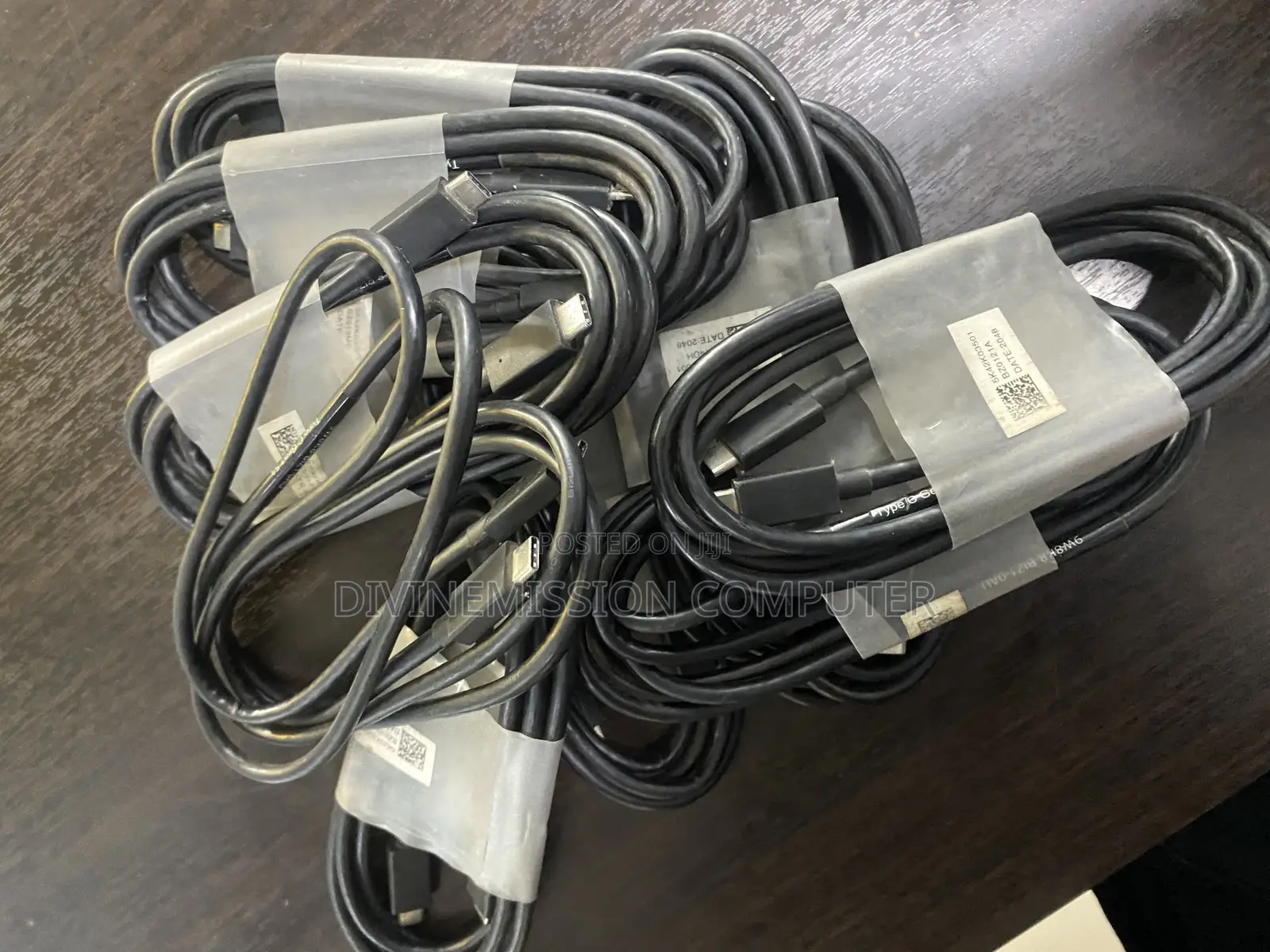 Original Uk Used 2m Type C to Type C Cable 100w for Laptop