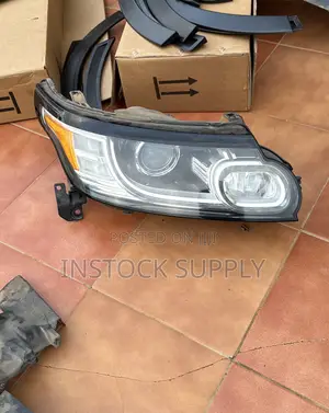Range Rover Sports Headlight. 2014 to 2017 100% Original
