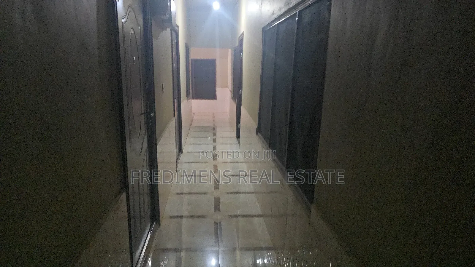 8bdrm House in Fredimens Real, Kumasi Metropolitan for sale