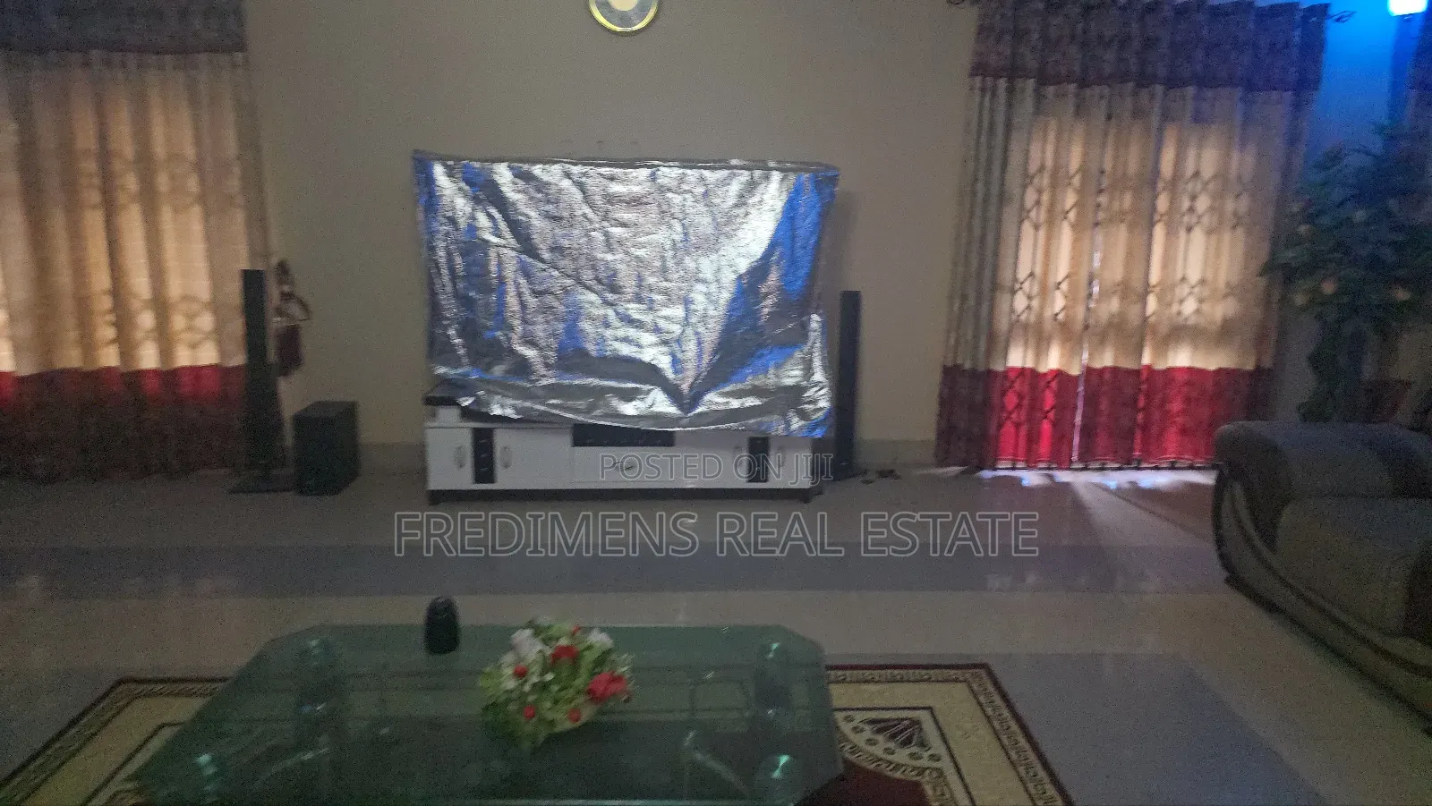 8bdrm House in Fredimens Real, Kumasi Metropolitan for sale