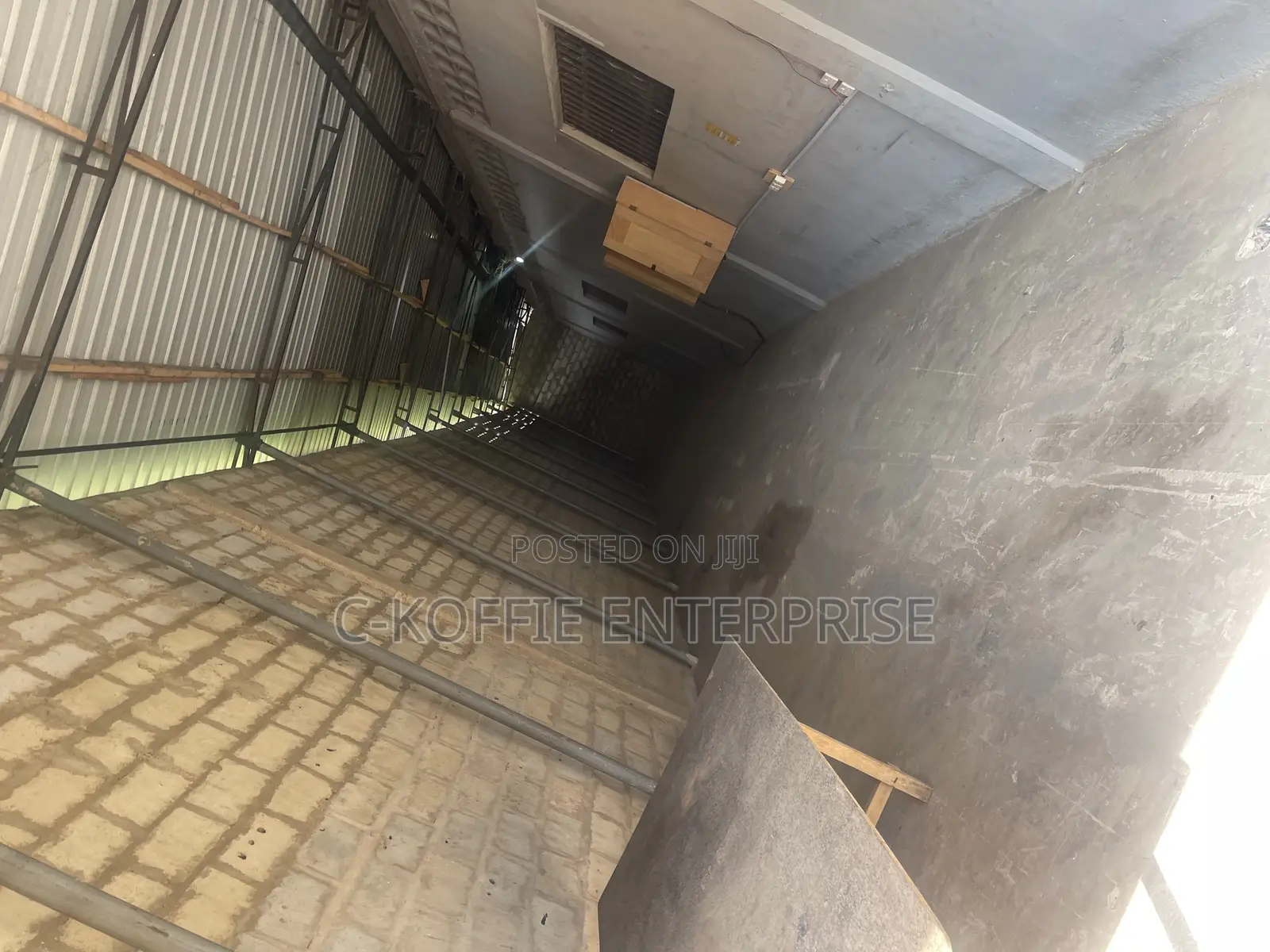 150 SQM Warehouse at Spintex for Rent