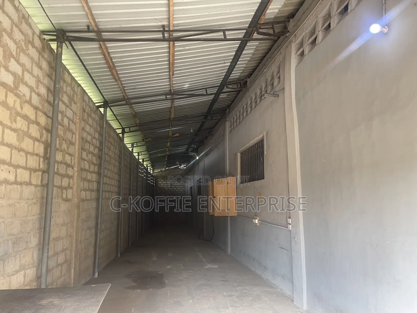 150 SQM Warehouse at Spintex for Rent