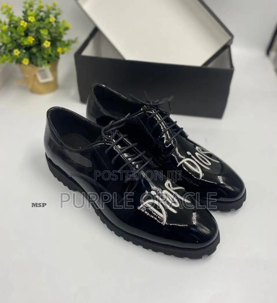 Dior's Luxury Derby Lace-Up Formal Shoes for Men