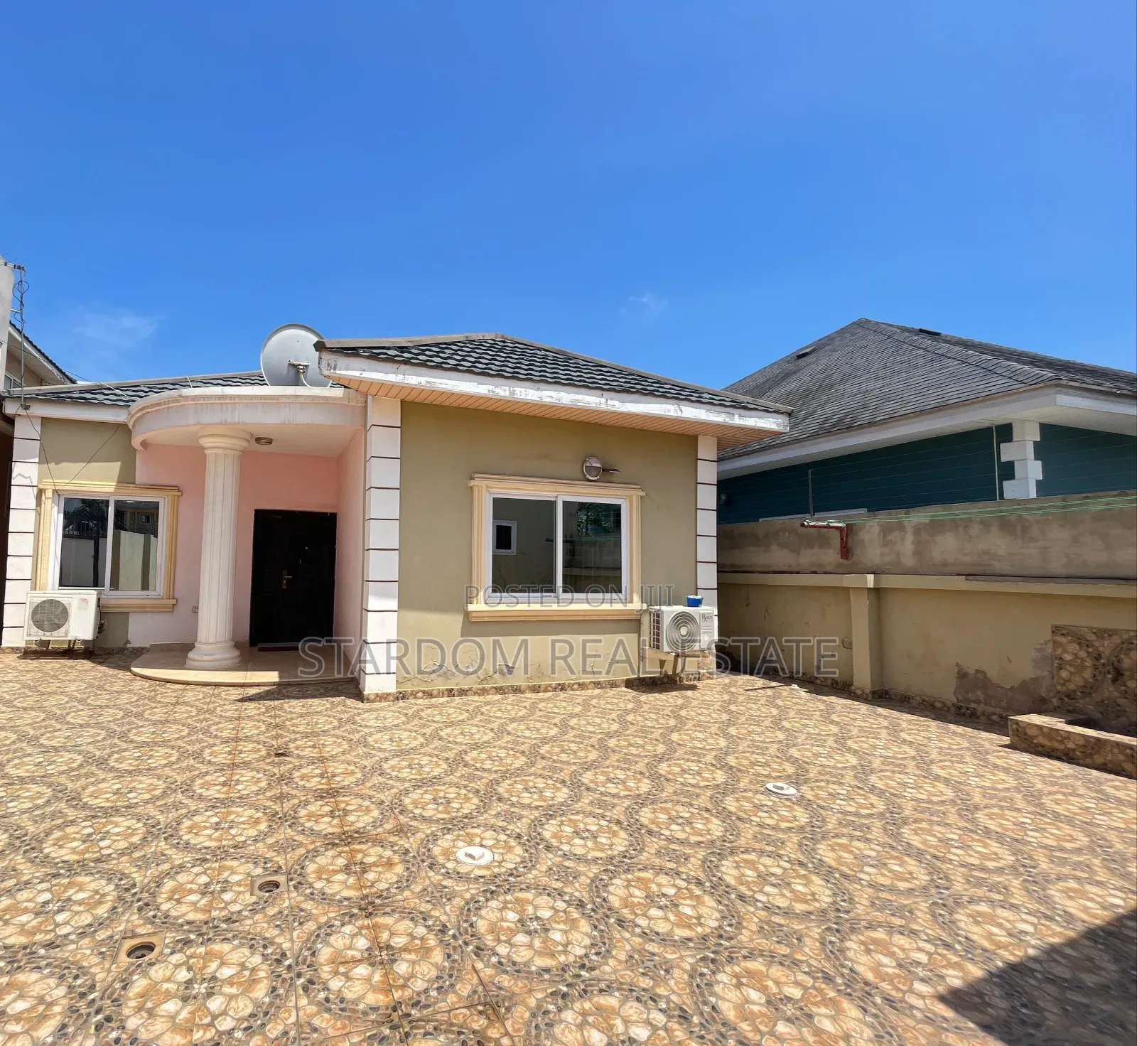 2bdrm Duplex in American House for rent