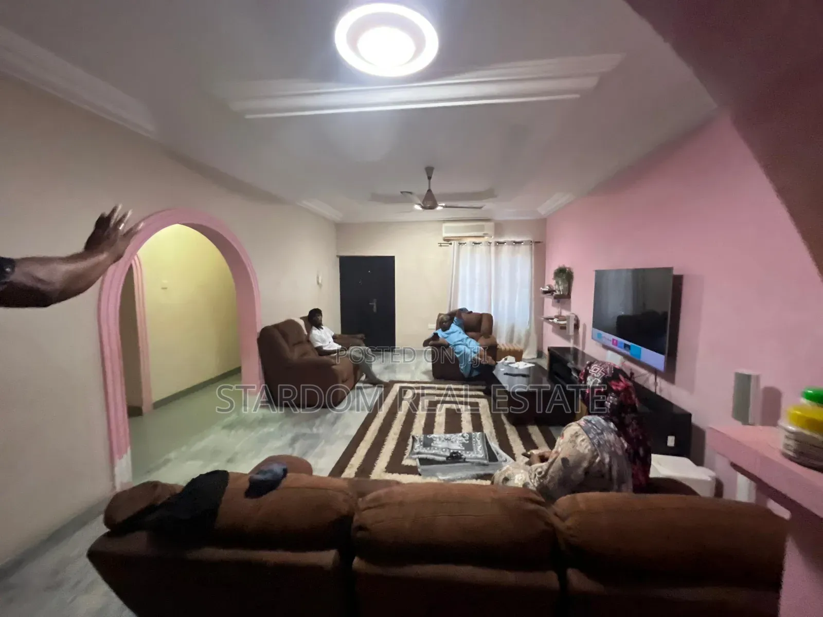 2bdrm Duplex in American House for rent