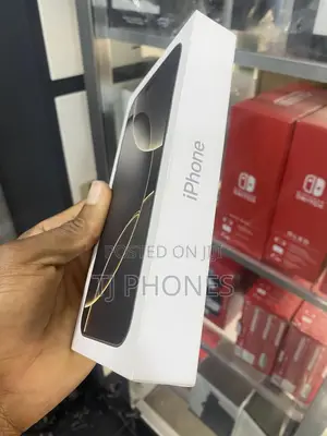 New Apple iPhone 16 Pro Max 256 GB Silver
