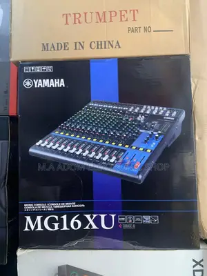Yamaha MG12XU 12-Channel Analog Mixer