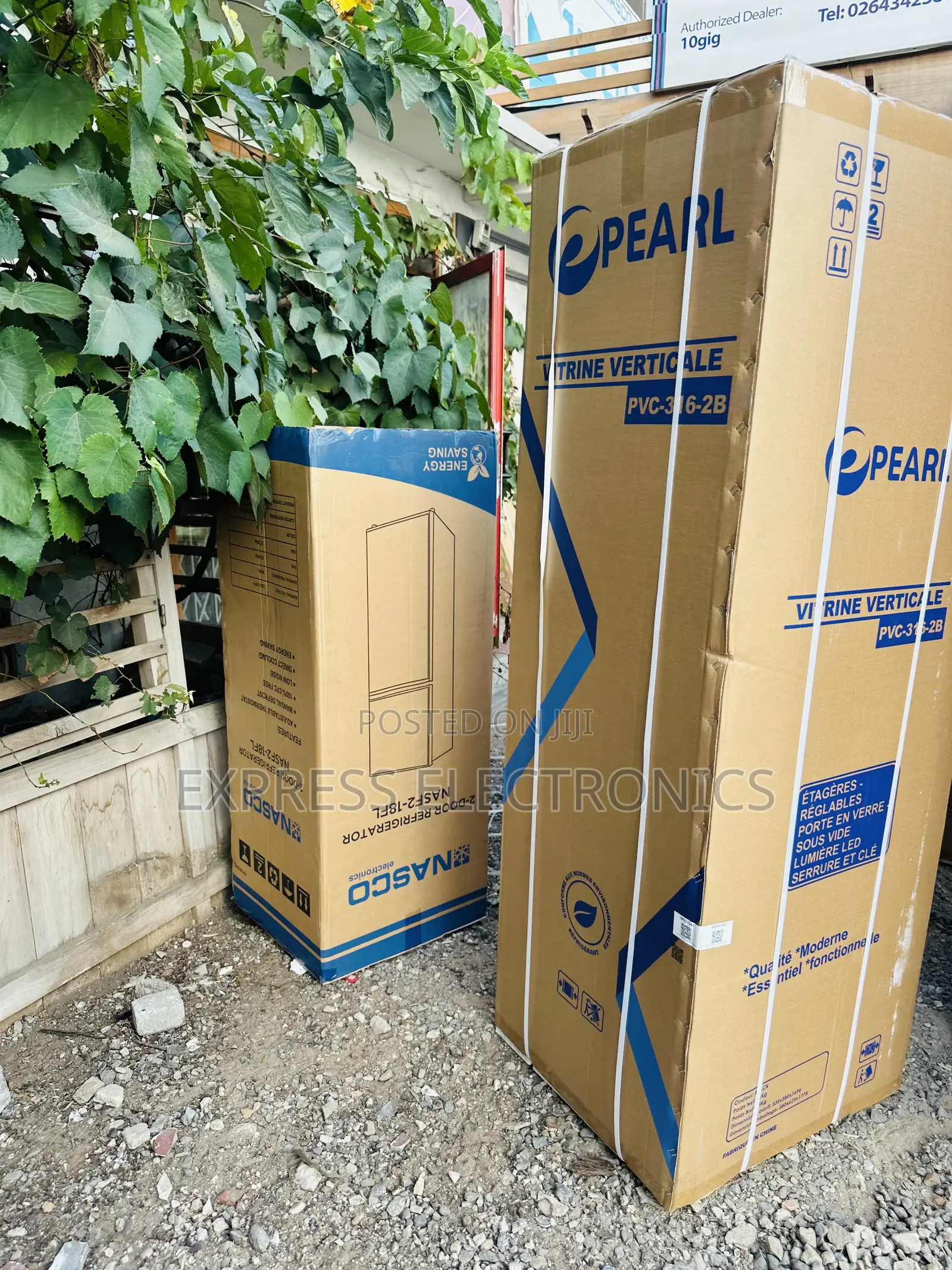 Shop for the New Pearl Display PVC-316 Single Door