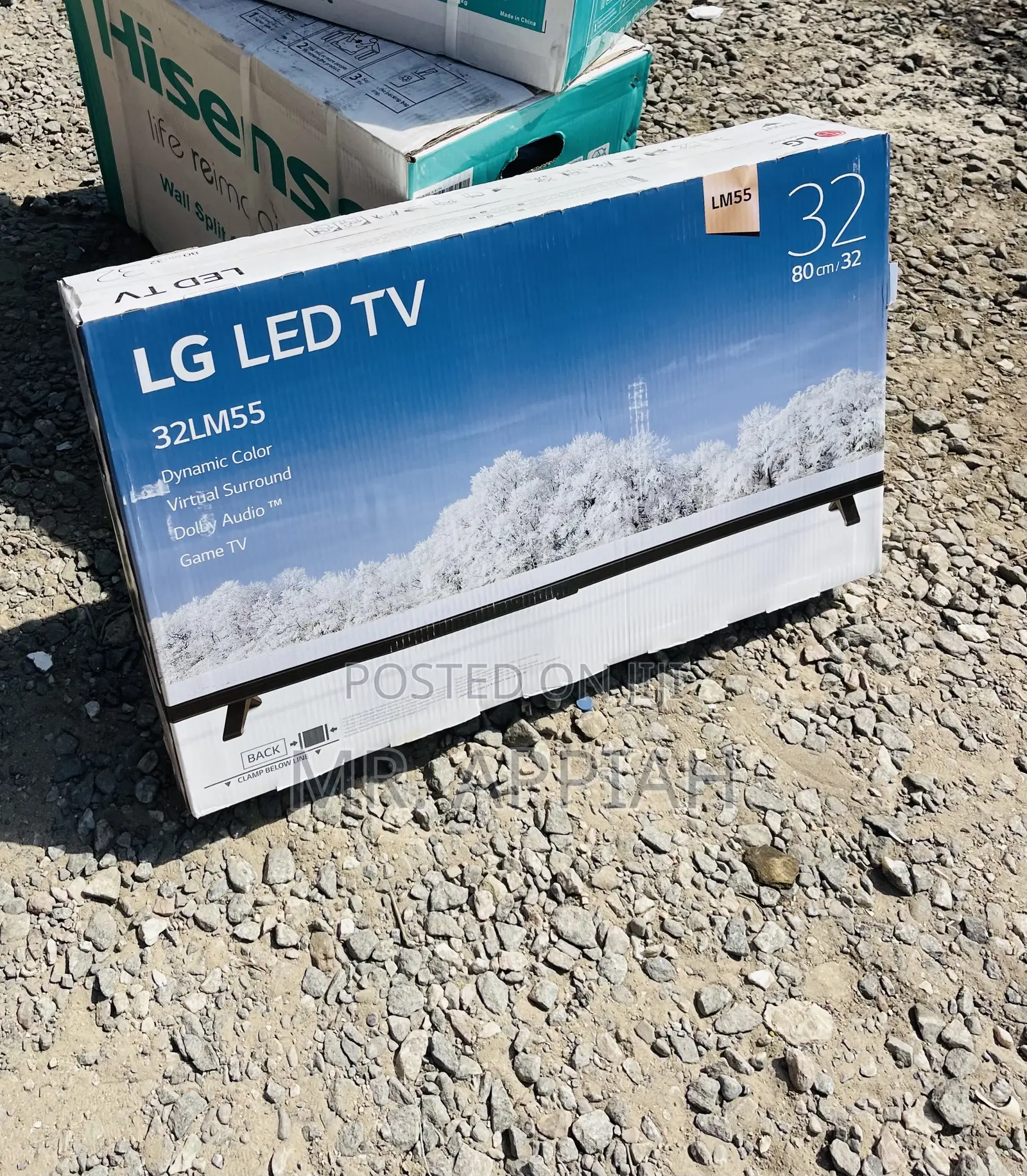 Sleek LG 32LM55 32 Inch HD Television.