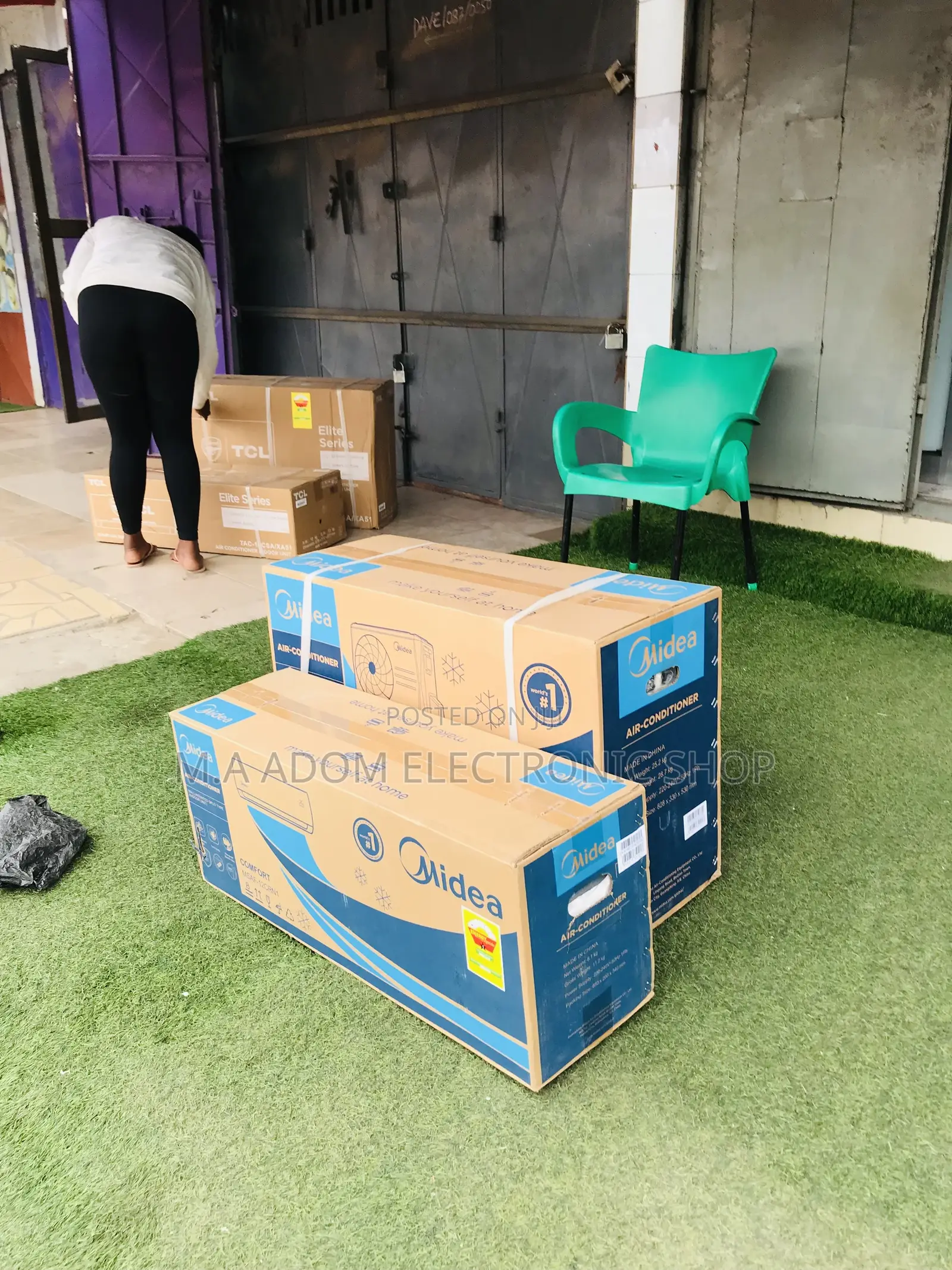 Extremely Chilling Midea 1.5hp Split Type Air Conditioner.