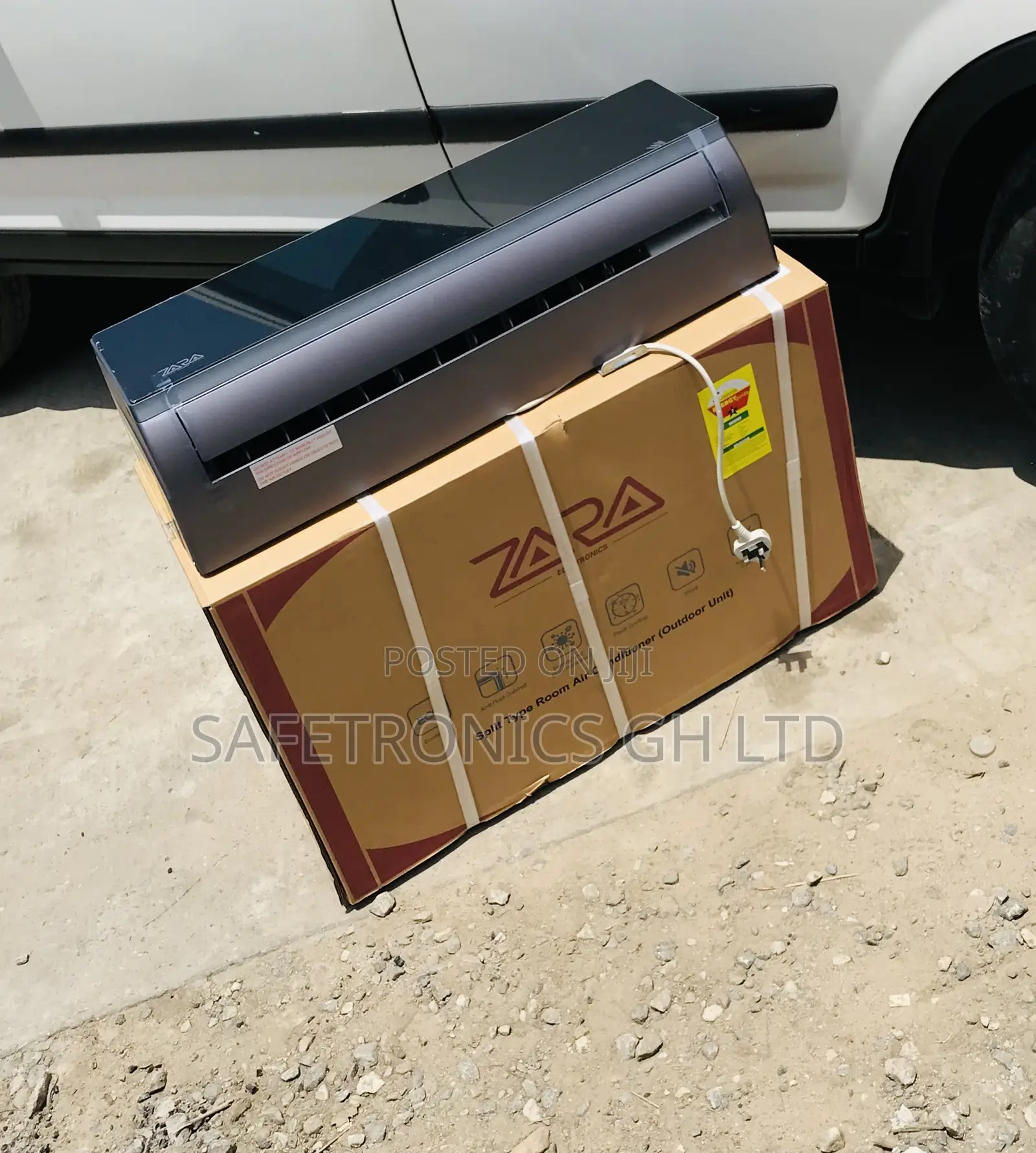 Black Zara Split System 1.5 Horse Power Airconditioner