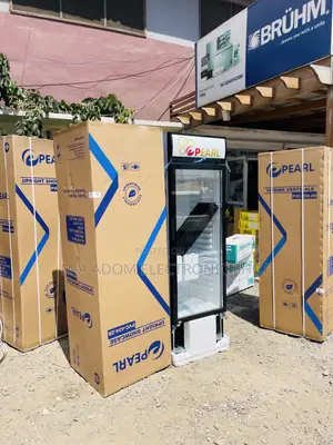 Extremely Chilling Pearl Pearl PVC 424 1 Display Fridge