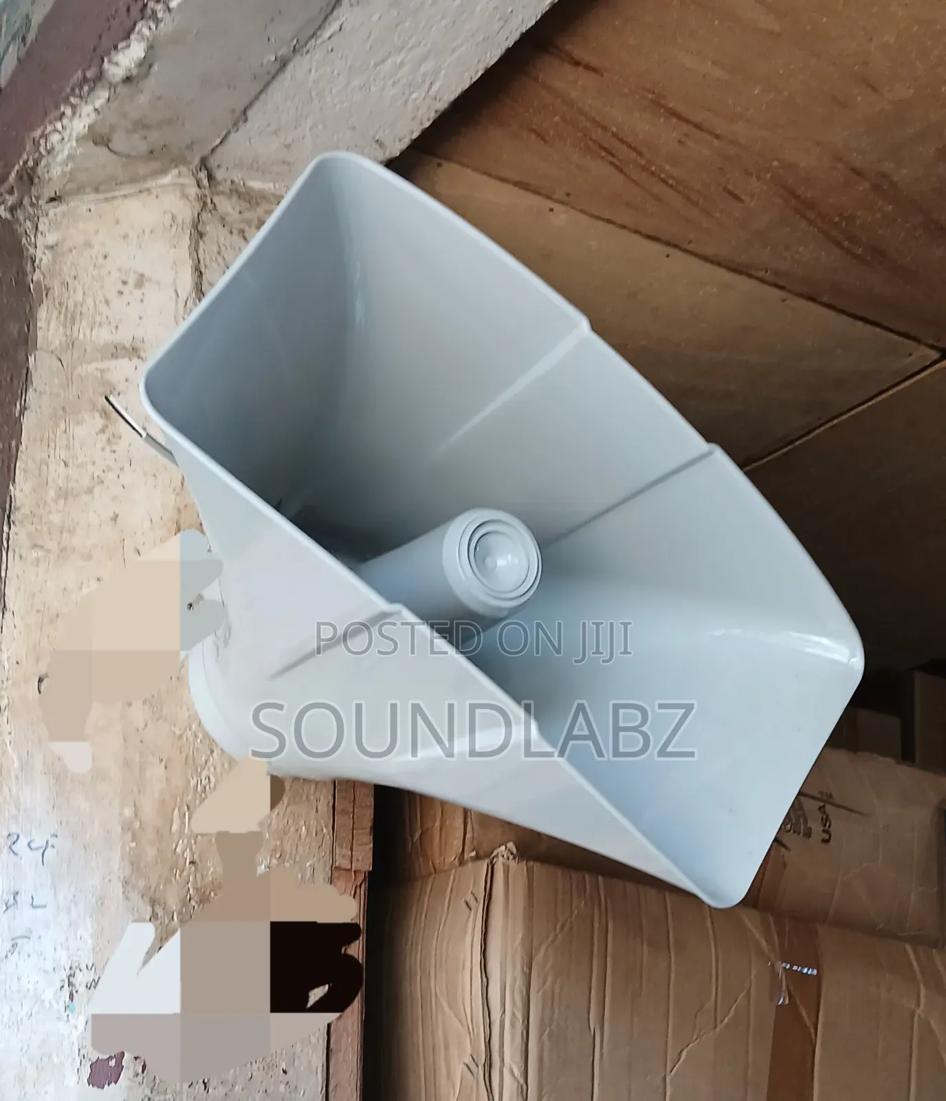 Car Horns Big (Pair)