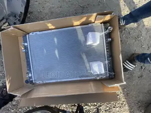 Ford Escape 2004,2010 Radiator Tank/Water Tank
