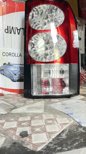Land Rover Discovery Taillight Right