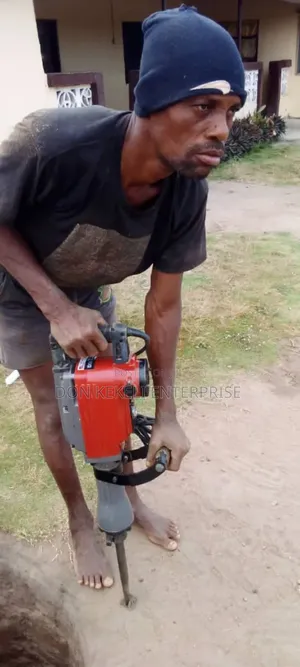 Concrete Breaking Machine/ Jack Hammer