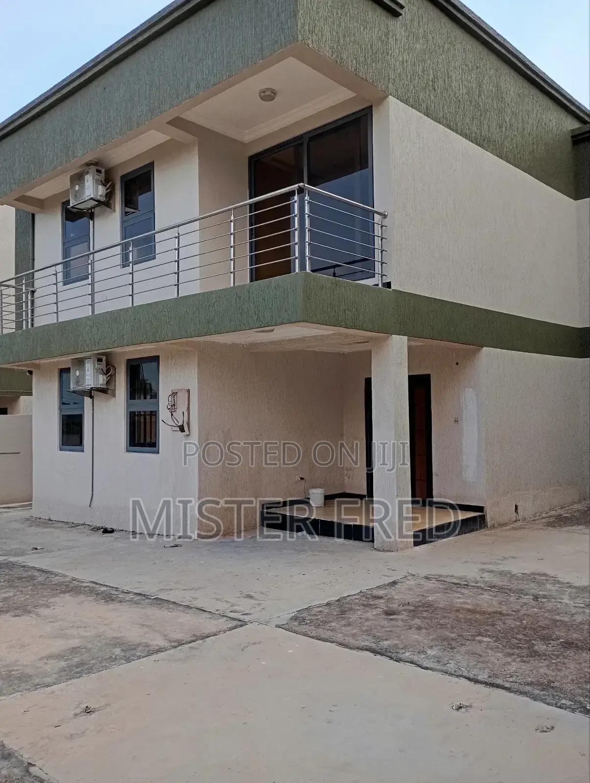 3bdrm Townhouse/Terrace in Kokrobite, Weija for sale