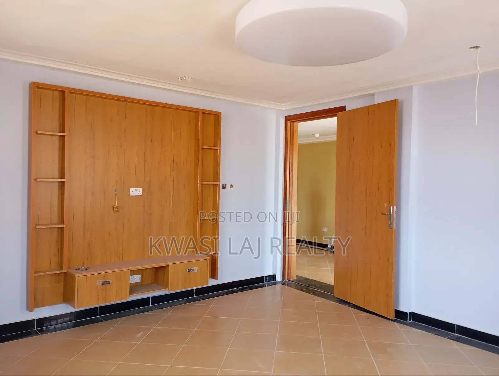 3bdrm Townhouse/Terrace in Kokrobite, Weija for sale