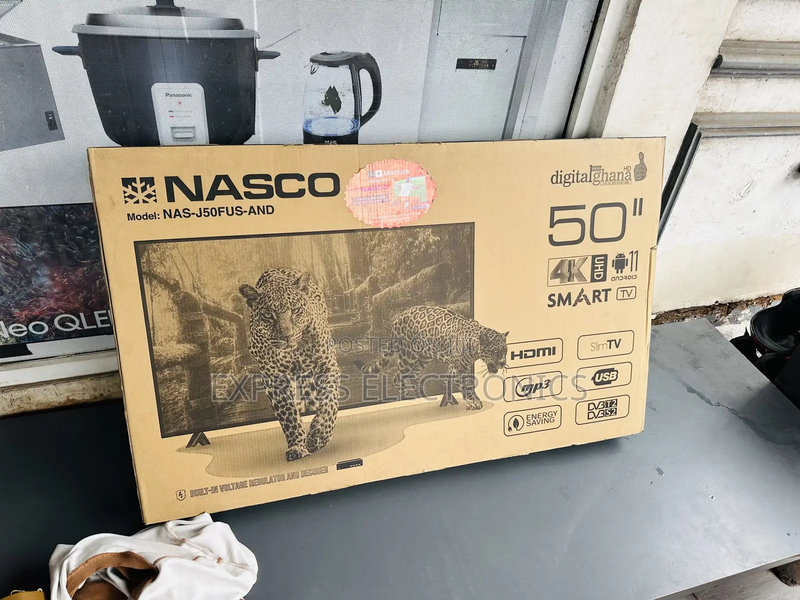 Uhd Smart Glossy Slim Television 50”Nasco