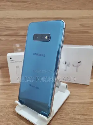 Samsung Galaxy S10e 128 GB Blue