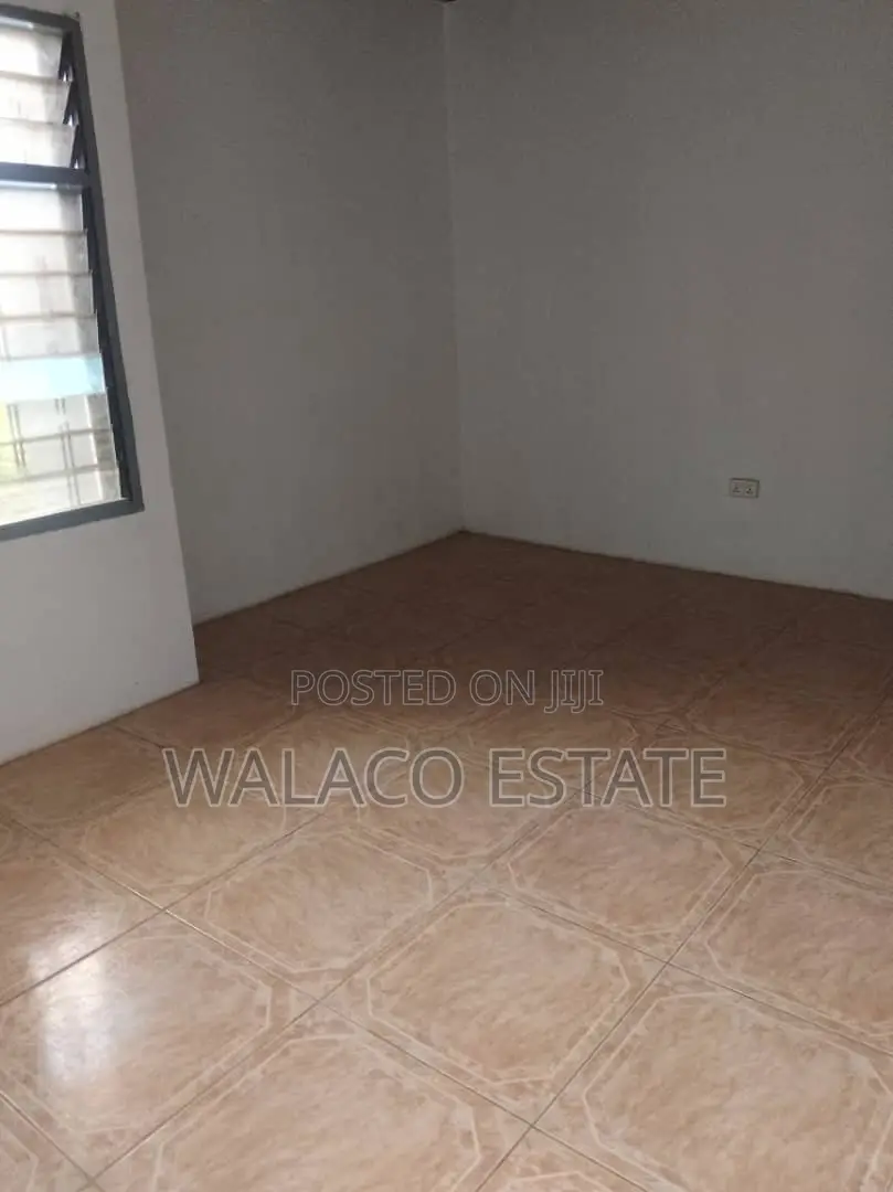 3bdrm House in Walako Estate, Kaneshie for rent