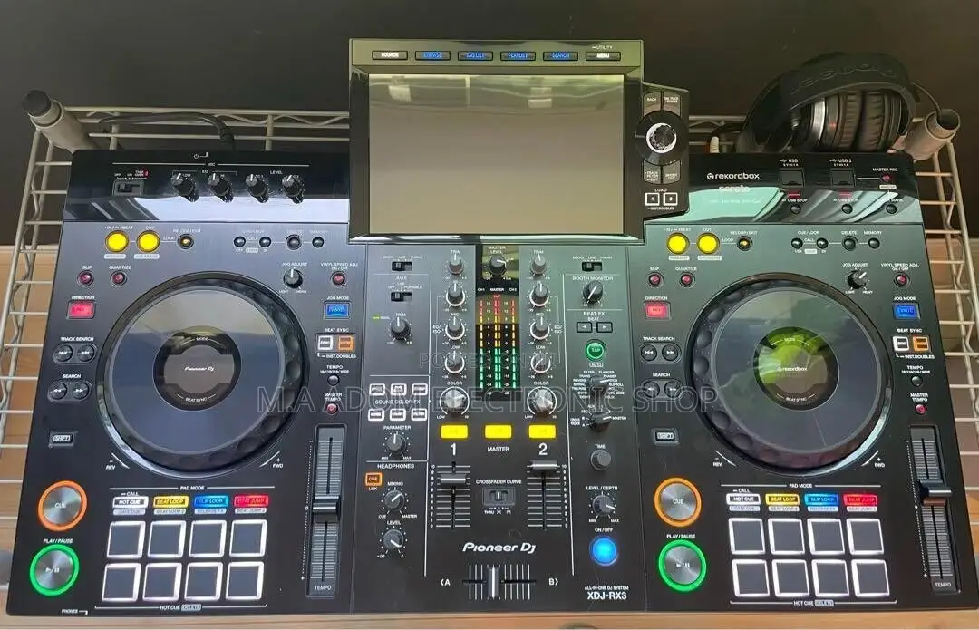 DJ XDJ-RX3 Is the Perfect All-in-One DJ Audio System
