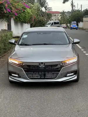 Honda Accord Touring 2.0T 2020 Silver