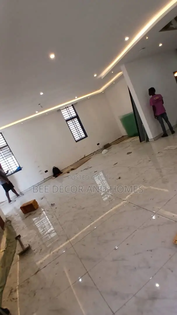 5bdrm Mansion in Bee Decor  & Homes, East Legon for sale