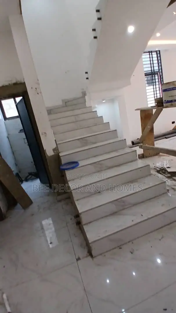 5bdrm Mansion in Bee Decor  & Homes, East Legon for sale