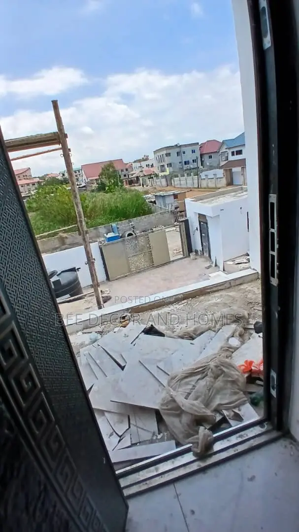 5bdrm Mansion in Bee Decor  & Homes, East Legon for sale