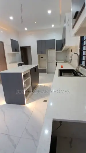 5bdrm Mansion in Bee Decor & Homes, East Legon for sale