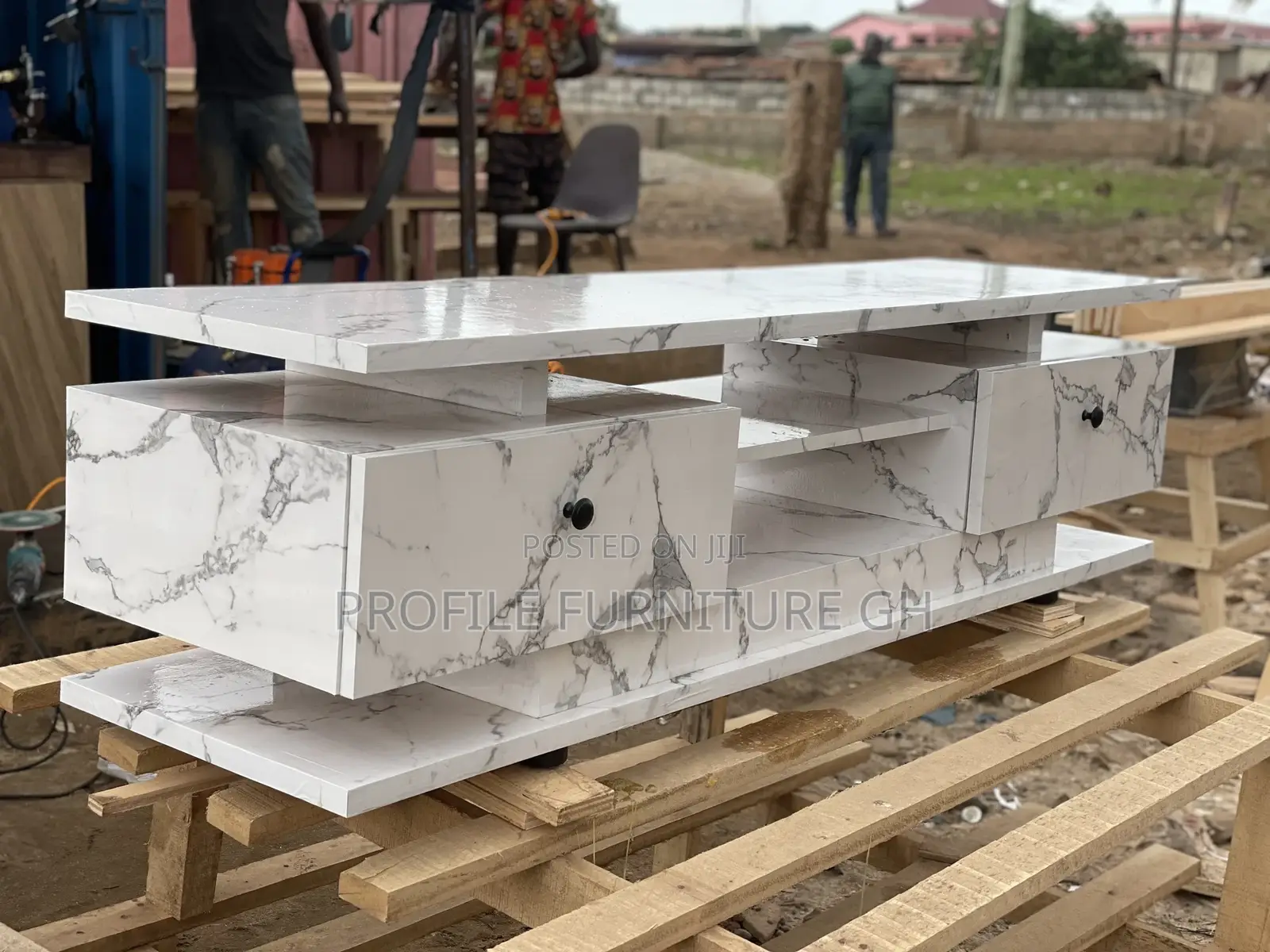 Buy Now And Enjoy The Luxury Of This Tv Stand//Free Delivery