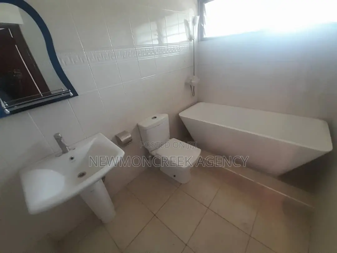 3bdrm Duplex in Gate Estate,Pokuase., Accra Metropolitan for rent