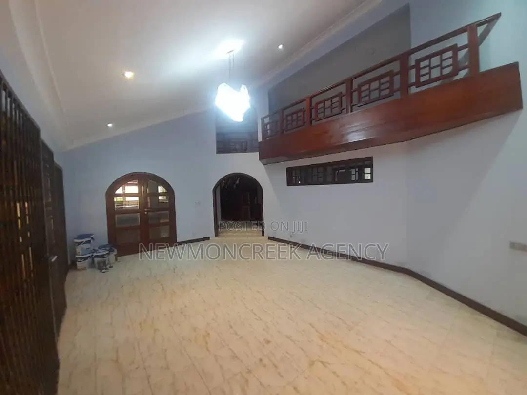 3bdrm Duplex in Gate Estate,Pokuase., Accra Metropolitan for rent