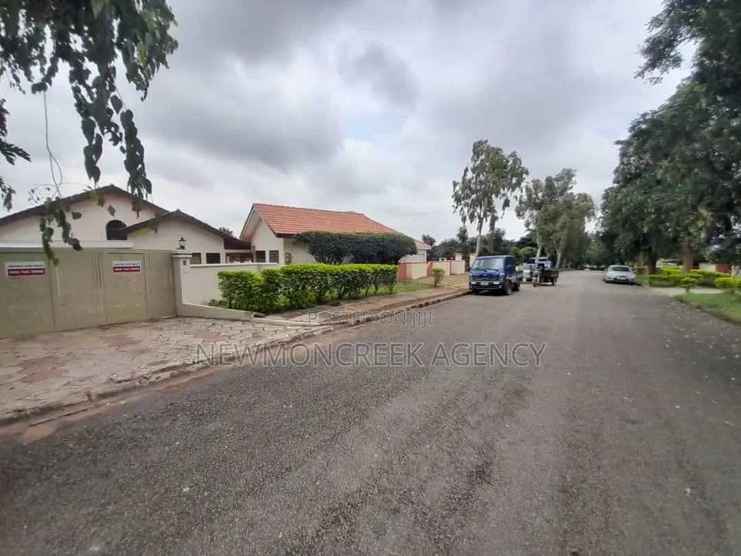 3bdrm Duplex in Gate Estate,Pokuase., Accra Metropolitan for rent