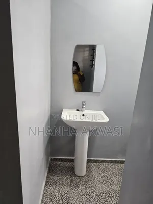 2bdrm House in Community 19, Tema Metropolitan for rent